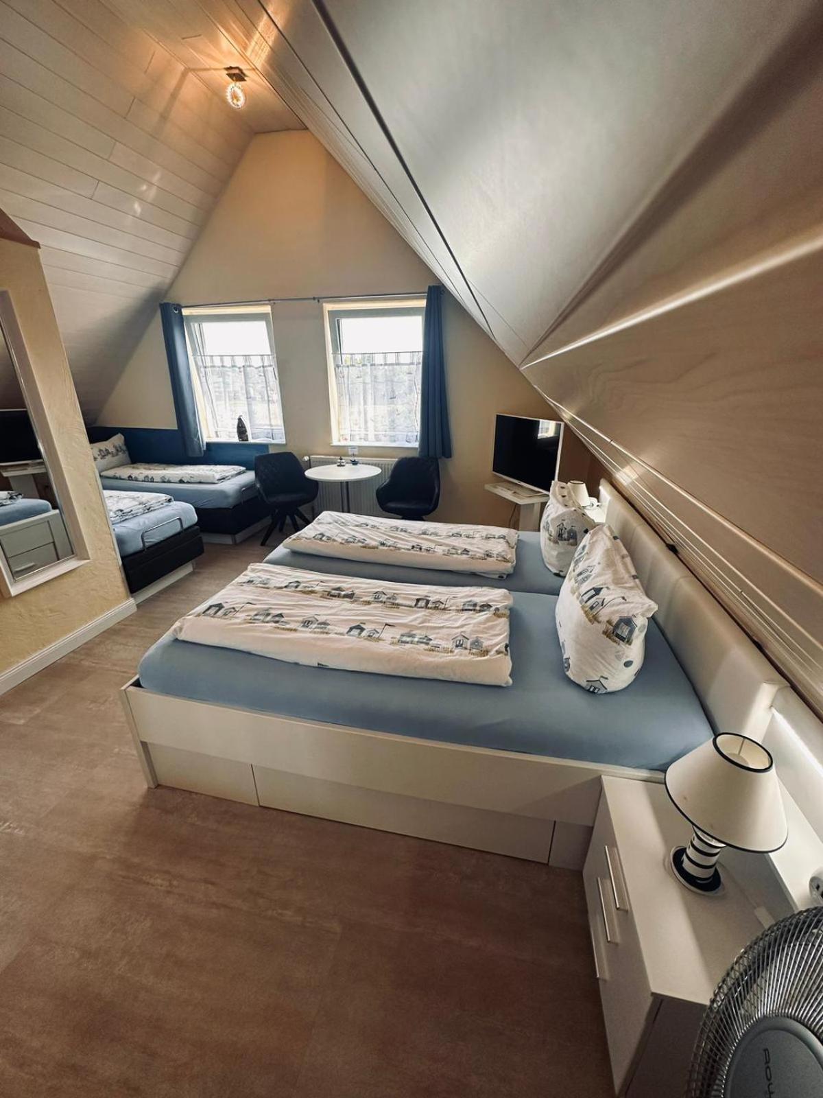Hotel Drostenhof Garni Esens Dış mekan fotoğraf