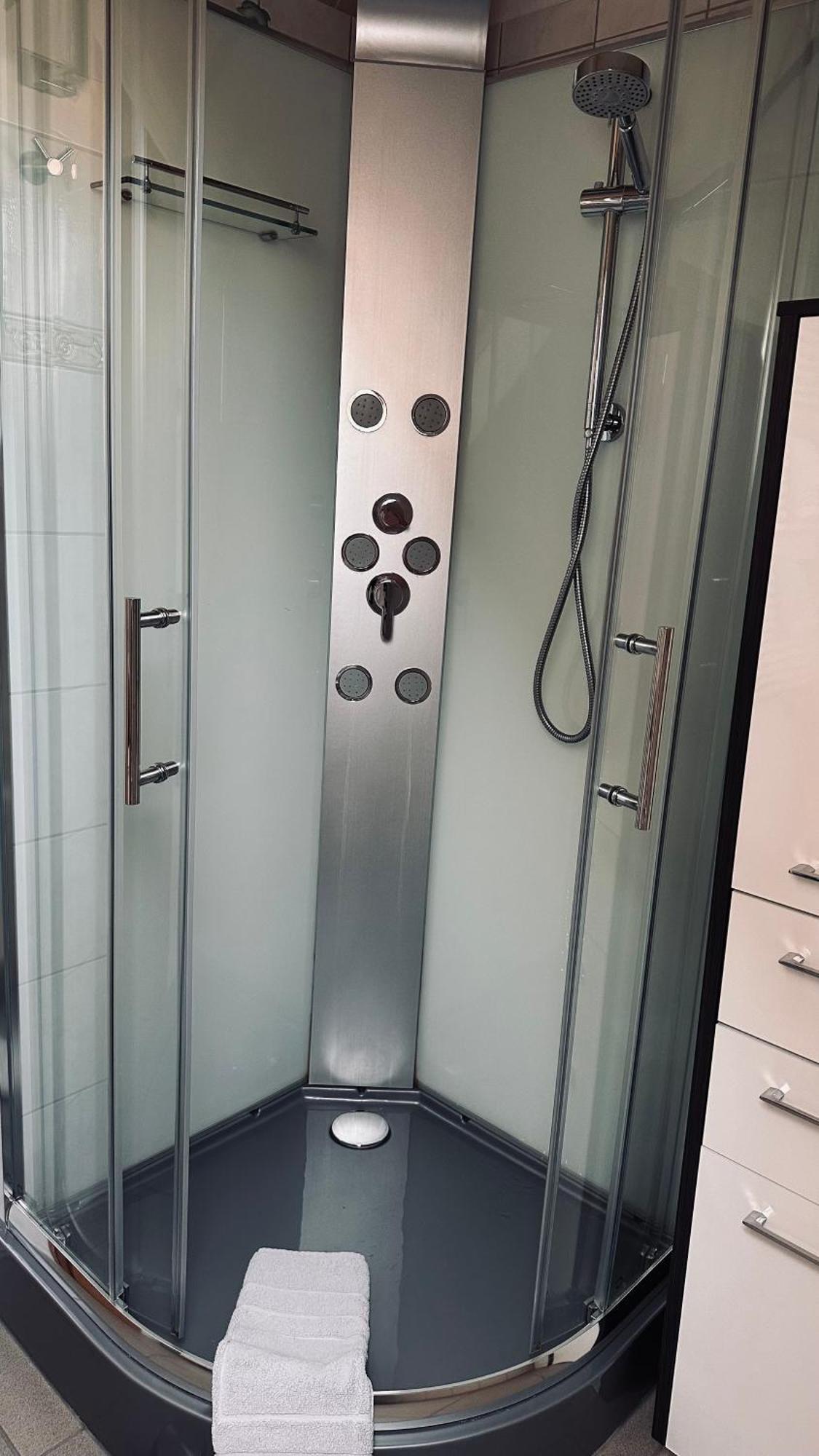 Hotel Drostenhof Garni Esens Dış mekan fotoğraf