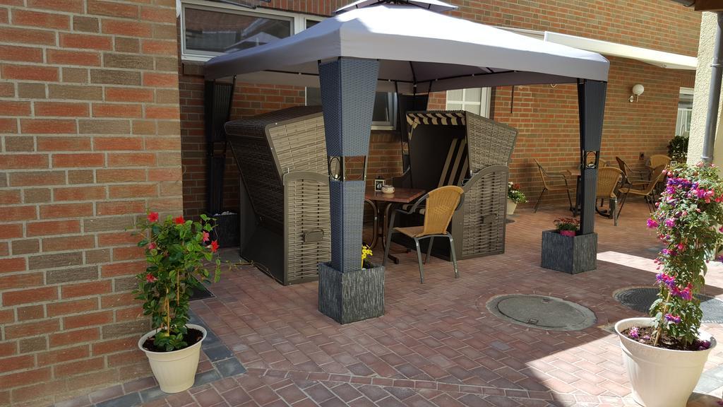 Hotel Drostenhof Garni Esens Dış mekan fotoğraf